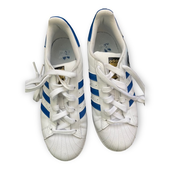 Adidas Girls Hand Graffetti Artist Painted “Emma” Sneakers - Picture 5 of 12